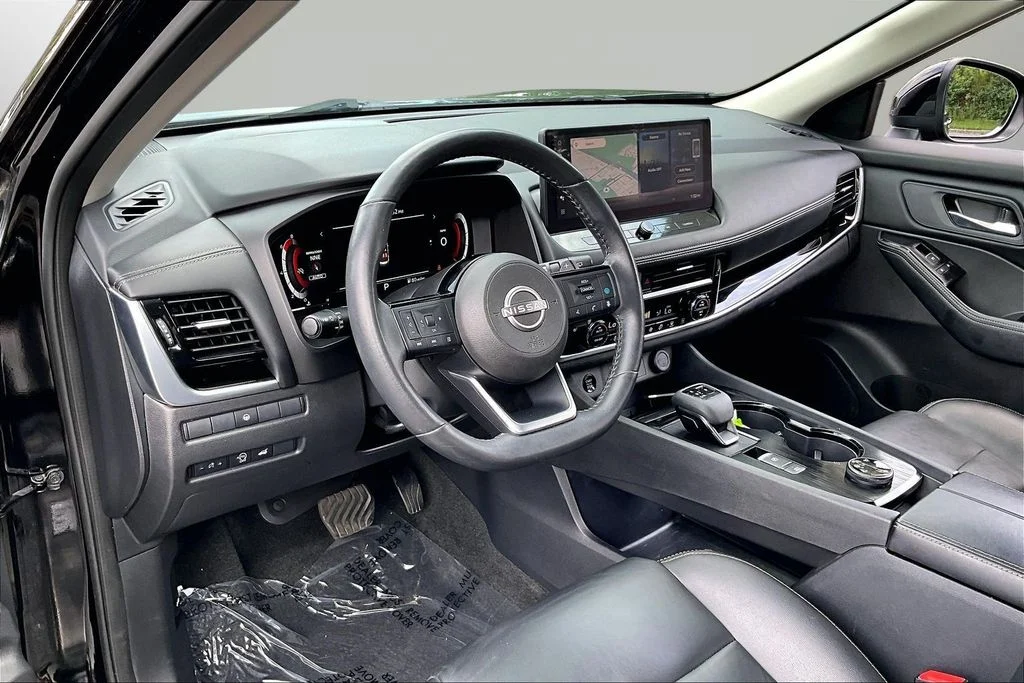 Used 2024 Black Nissan SL image 21