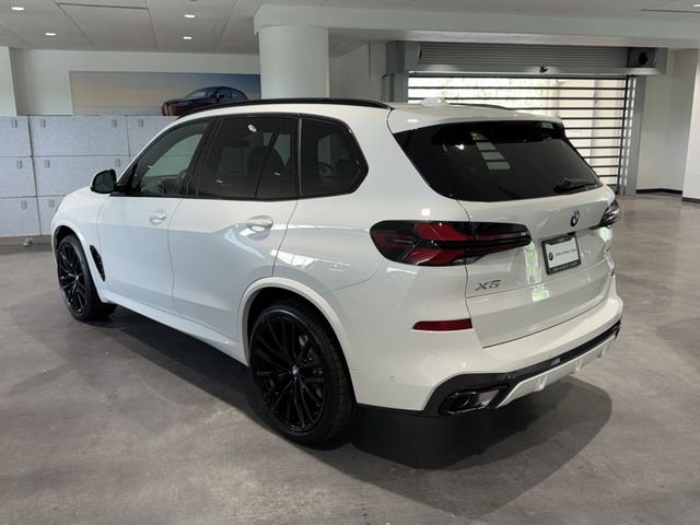 New 2026 Alpine White BMW sDrive40i image 4