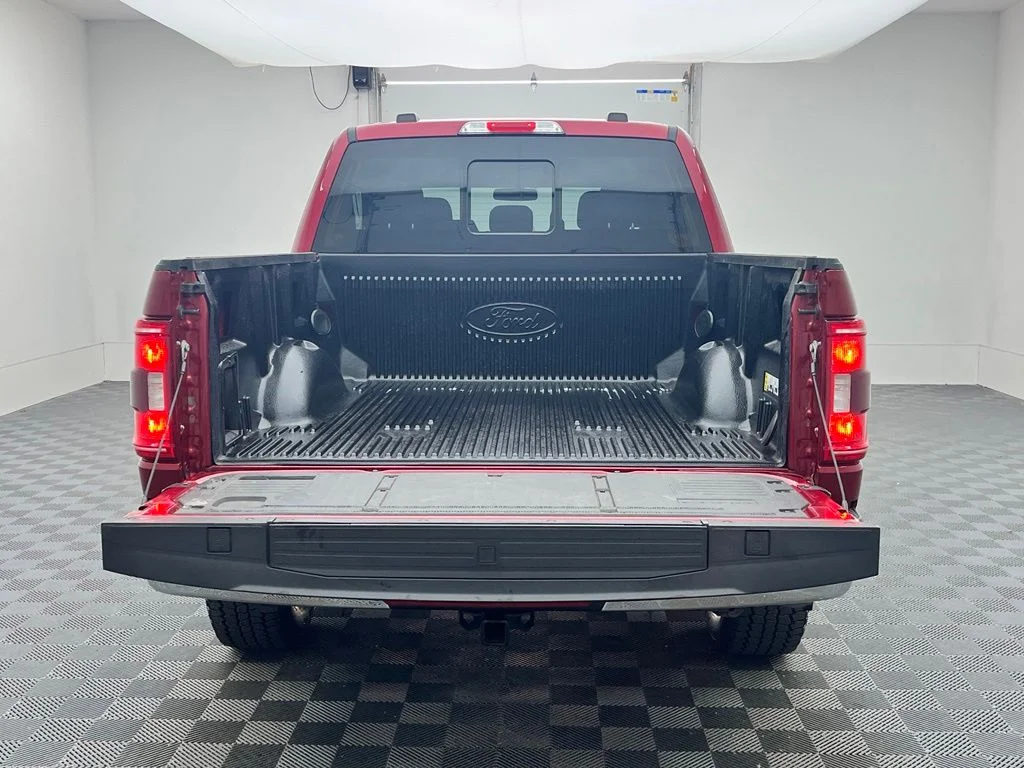 Used 2021  Ford XLT image 10