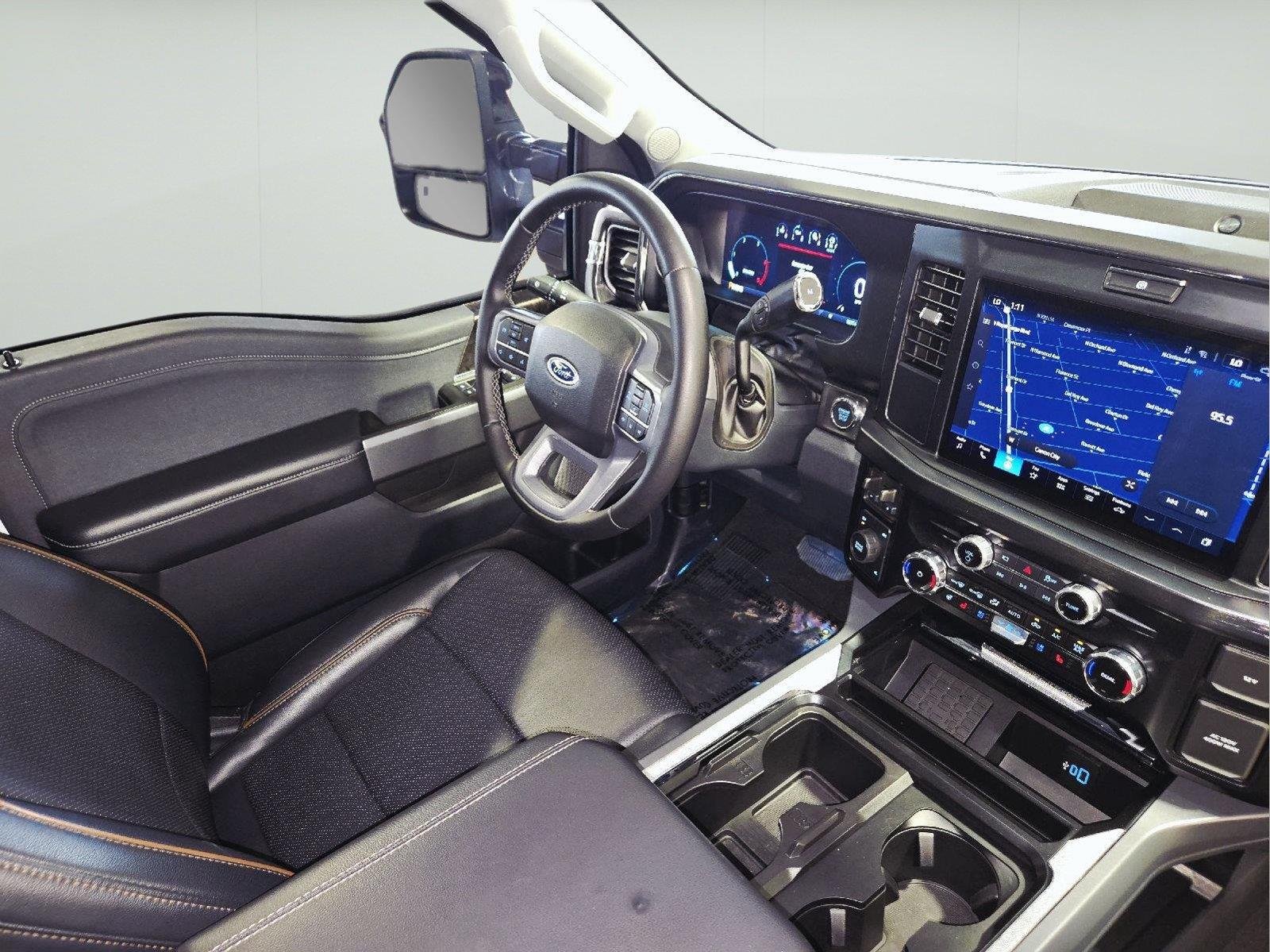 Used 2025 Oxford White Ford LARIAT image 65