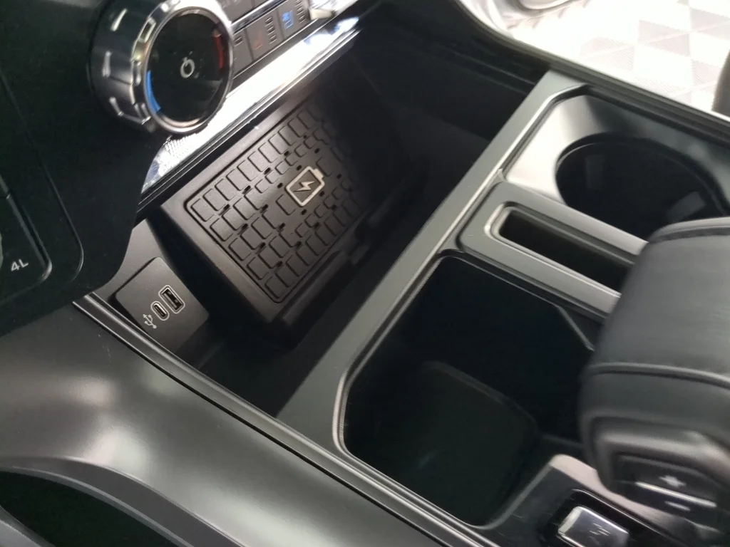New 2026 Iconic Silver Metallic Ford Lariat® image 25