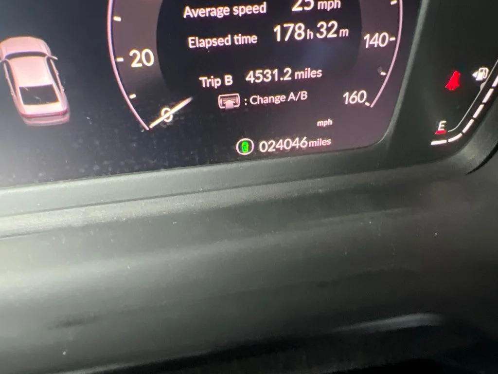 Used 2023 White Honda EX image 11