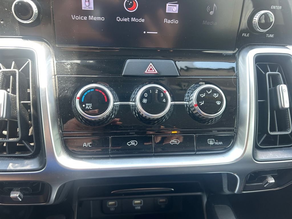 Used 2021 Silver Kia LX image 23