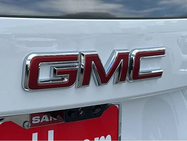 New 2026 Summit White GMC AT4 image 4