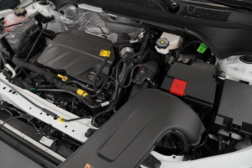 New 2026 Summit White Chevrolet LT image 40