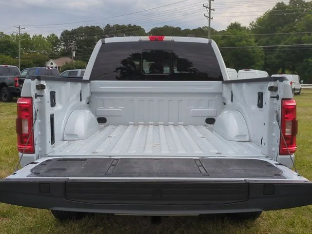 Used 2022 White Ford XLT image 32