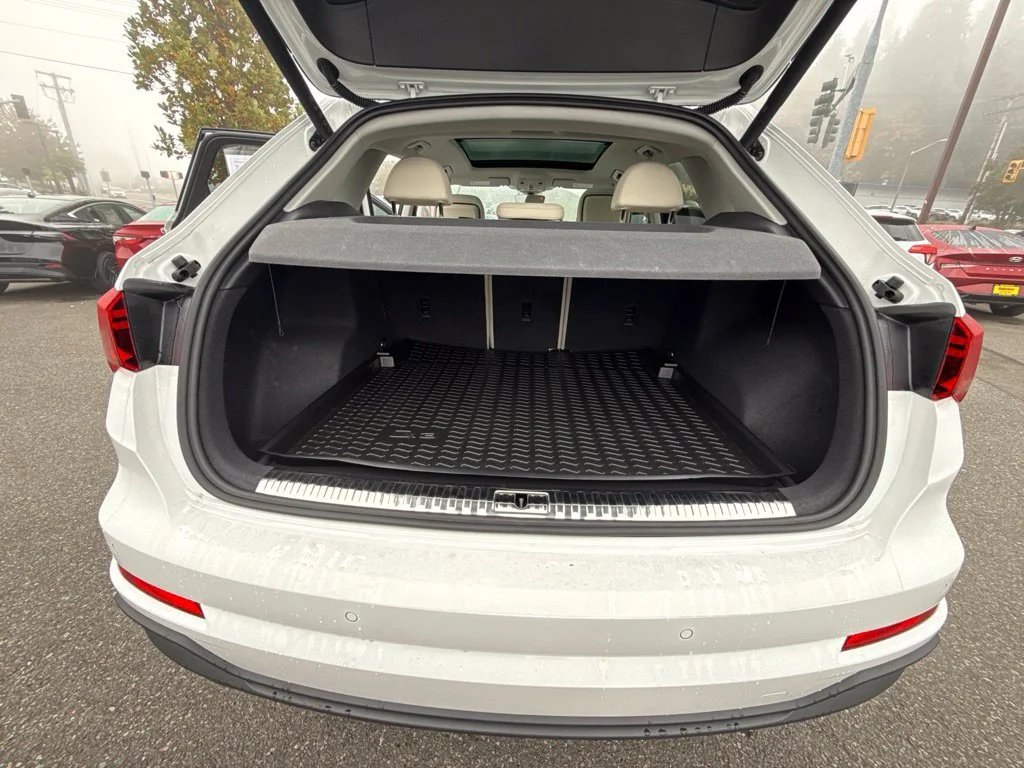 Used 2023 Ibis White Audi S line Premium image 13