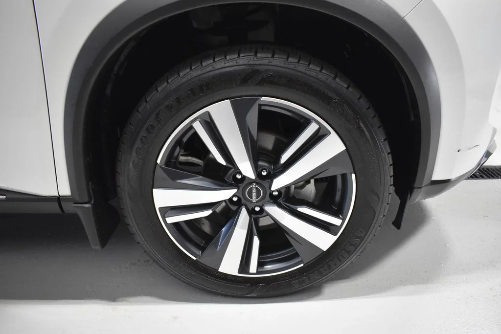 Certified Used 2023 White Nissan SL image 10