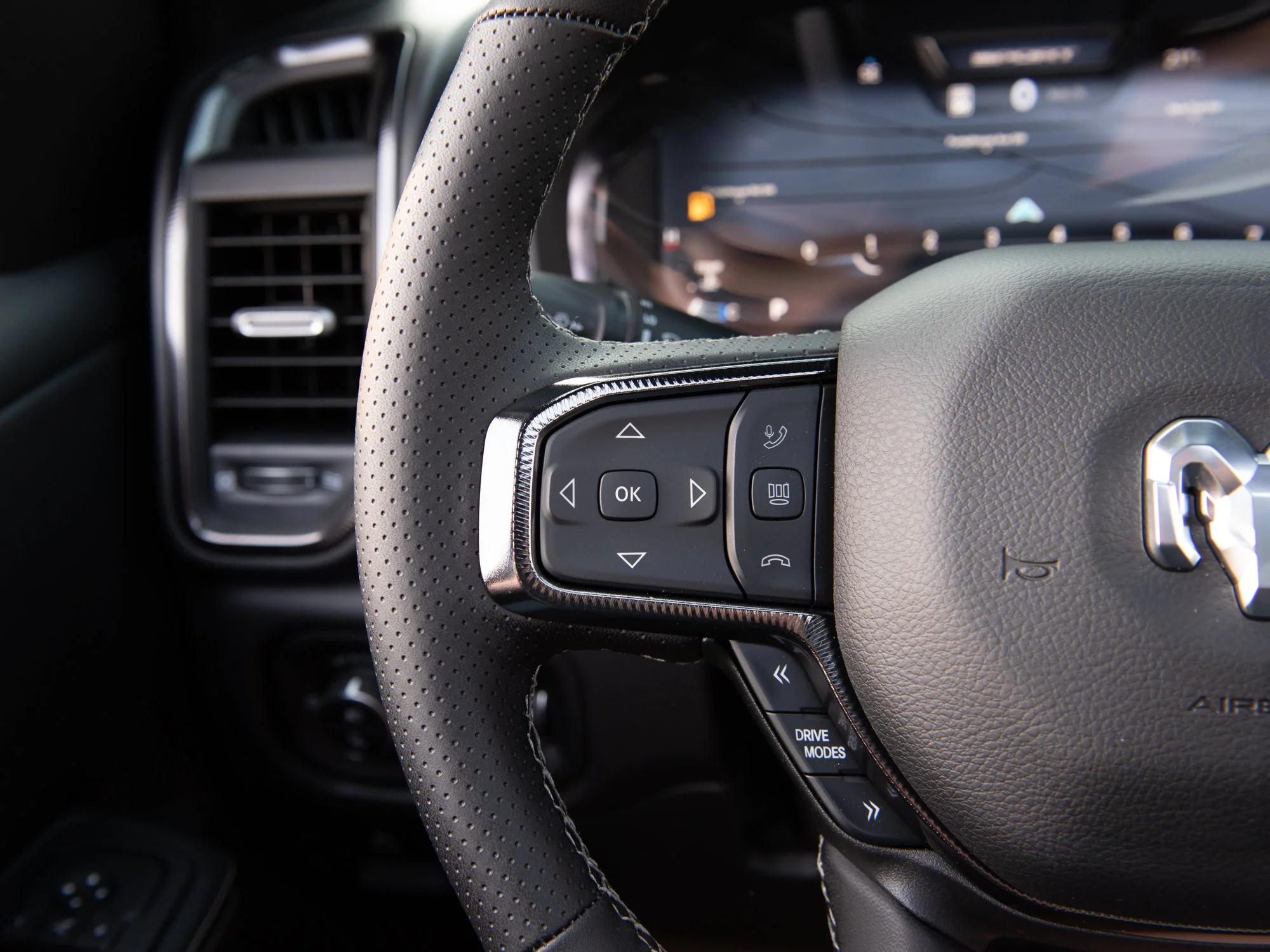 New 2026 Black RAM Sport* Crew Cab 4x4, Panoramic Sunroof, Heated Seats/Wheel, Alpine Audio image 15