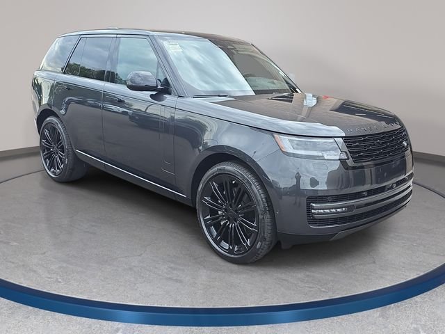 New 2026 Carpathian Grey Land Rover SE image 3