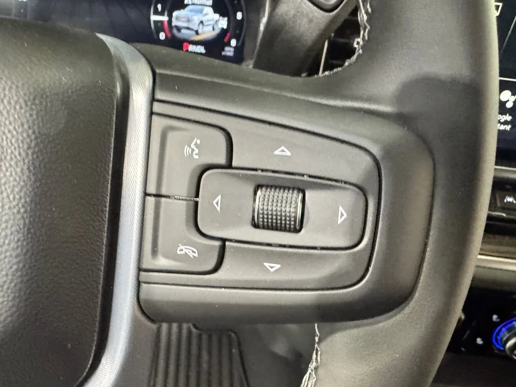 New 2026 Sterling Metallic GMC Elevation image 17