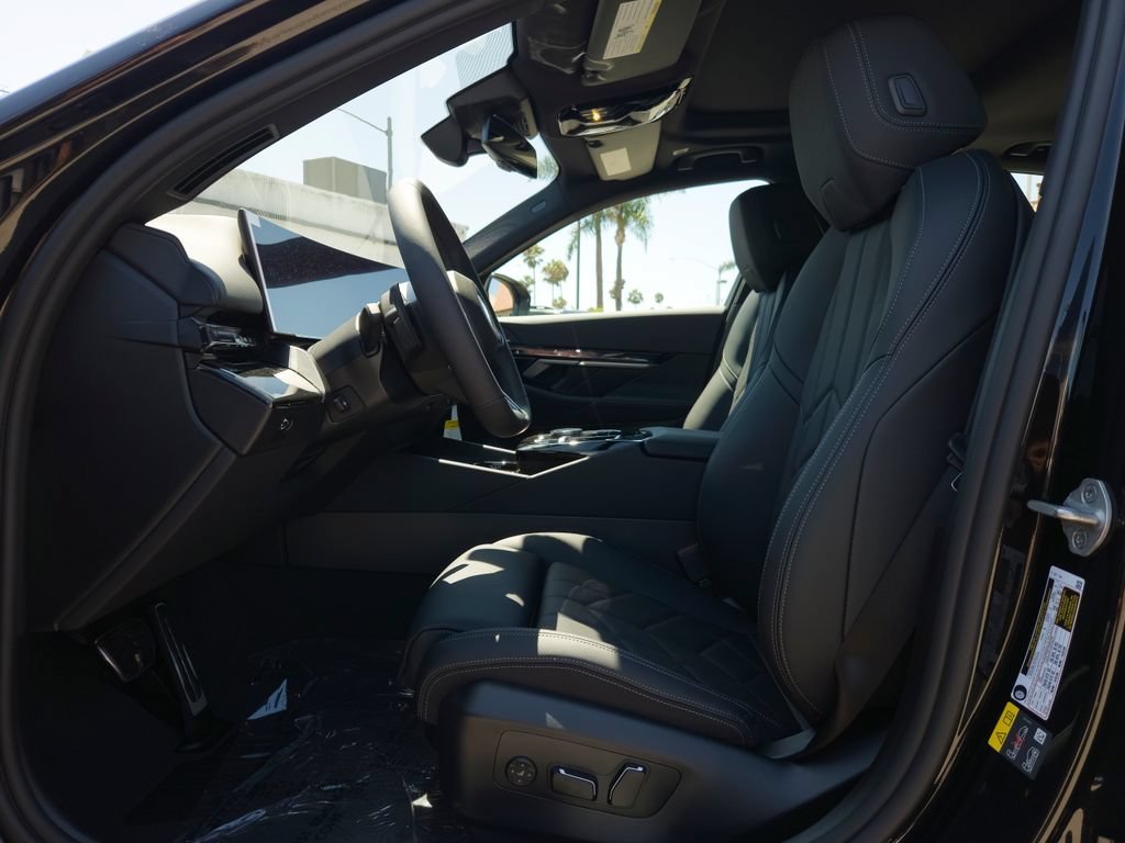 New 2027 Black Sapphire Metallic BMW eDrive40 image 7