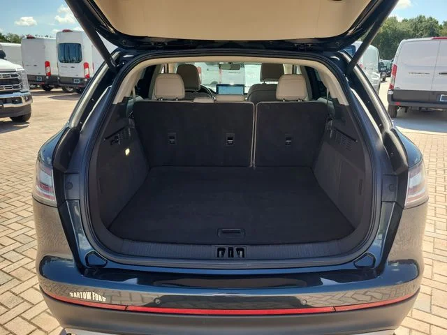 Used 2022 Blue Lincoln Standard image 10