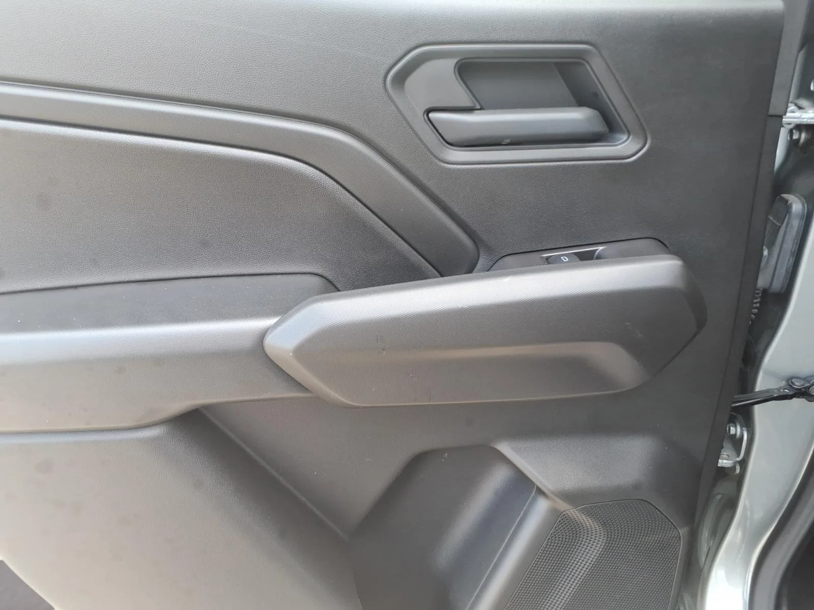 Used 2025 Sterling Gray Metallic Chevrolet Trail Boss image 9