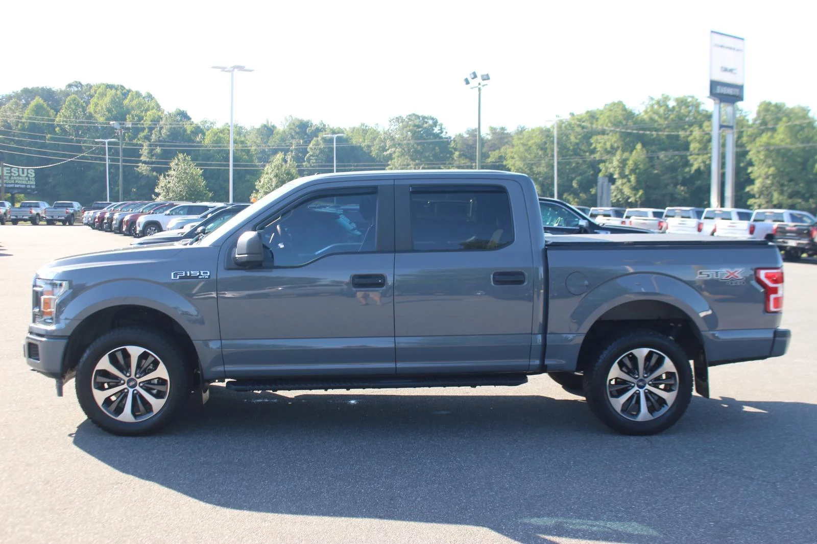 Used 2020 Grey Ford XL image 4