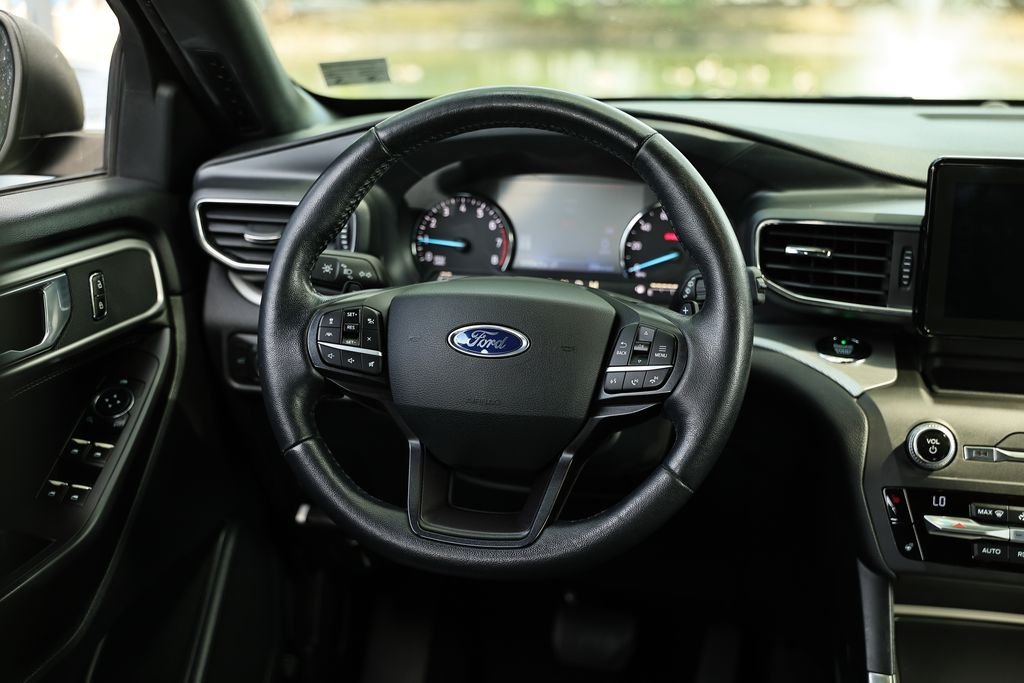 Used 2020 Magnetic Metallic Ford XLT image 27