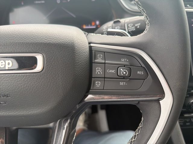 Used 2023 Black Jeep Laredo image 16