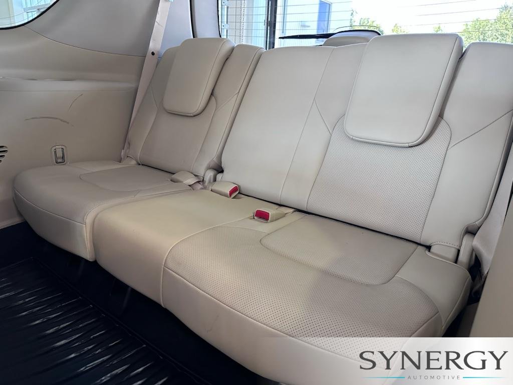 Used 2018 Moonstone White INFINITI Base image 28