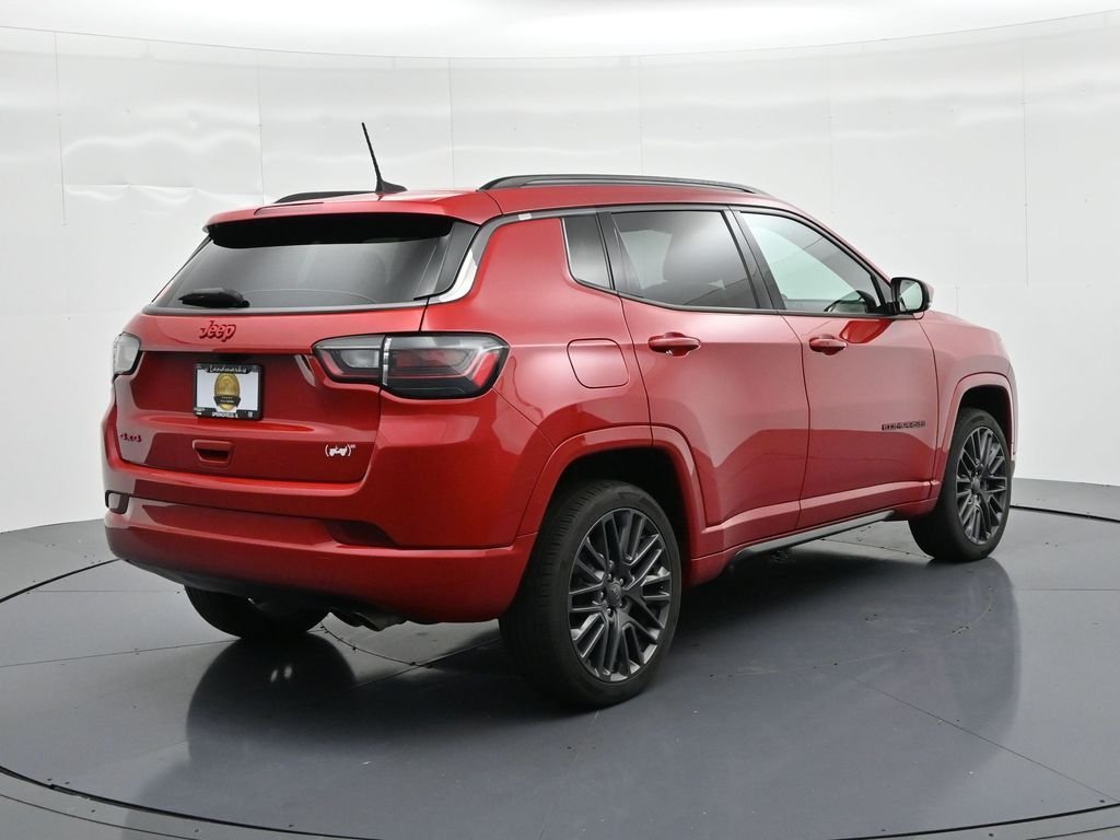 Used 2022 Red Jeep Limited image 5