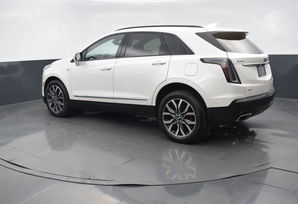 Certified Used 2023 Crystal White Tricoat Cadillac Sport image 4