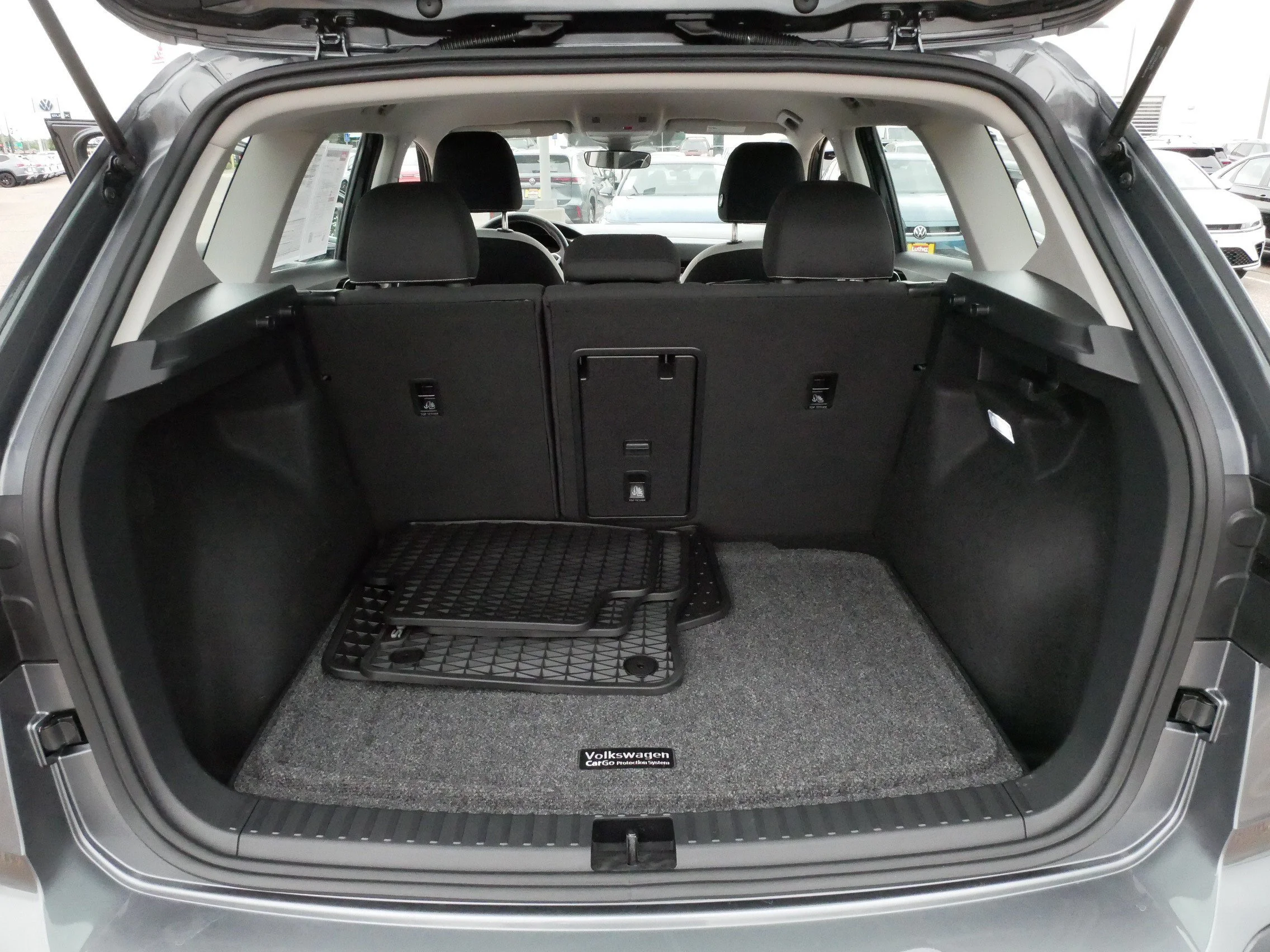 Used 2025 Platinum Gray Metallic Volkswagen S image 18