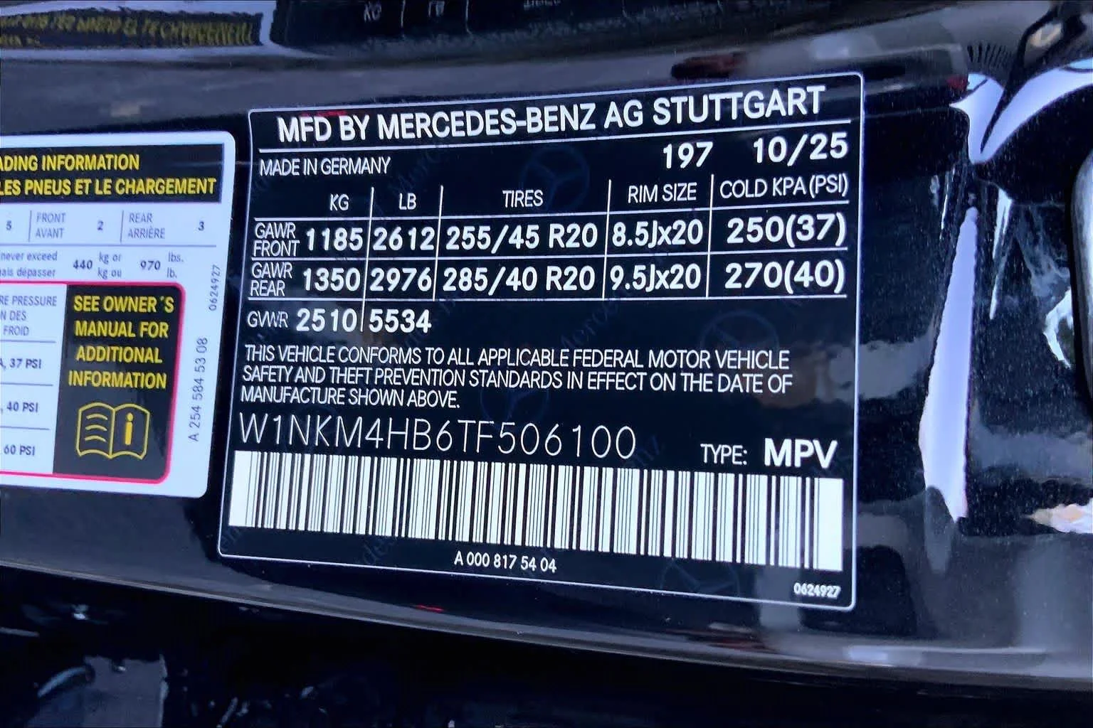 New 2026 Obsidian Black Metallic Mercedes-Benz GLC 300 image 15