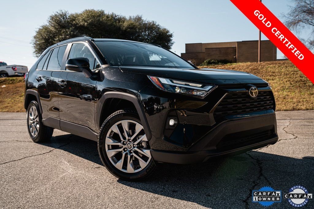 2025 Toyota RAV4 XLE Premium