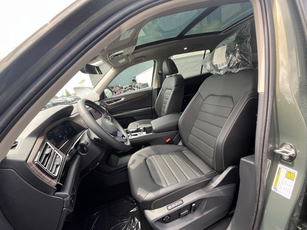 New 2026 Green Volkswagen 2.0T SEL image 10
