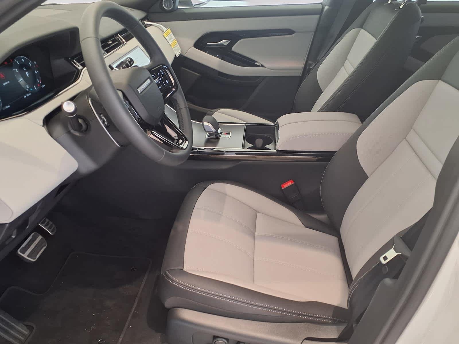 New 2026 Fuji White Land Rover Hoxton Edition image 11