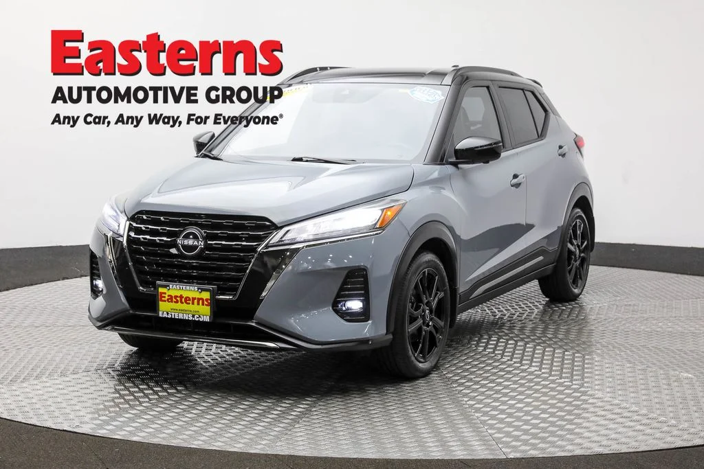 Used 2023 Gray Nissan SR image 1