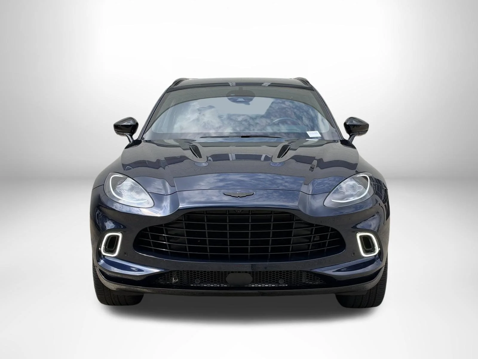 Used 2021 Midnight Blue Aston Martin  image 7