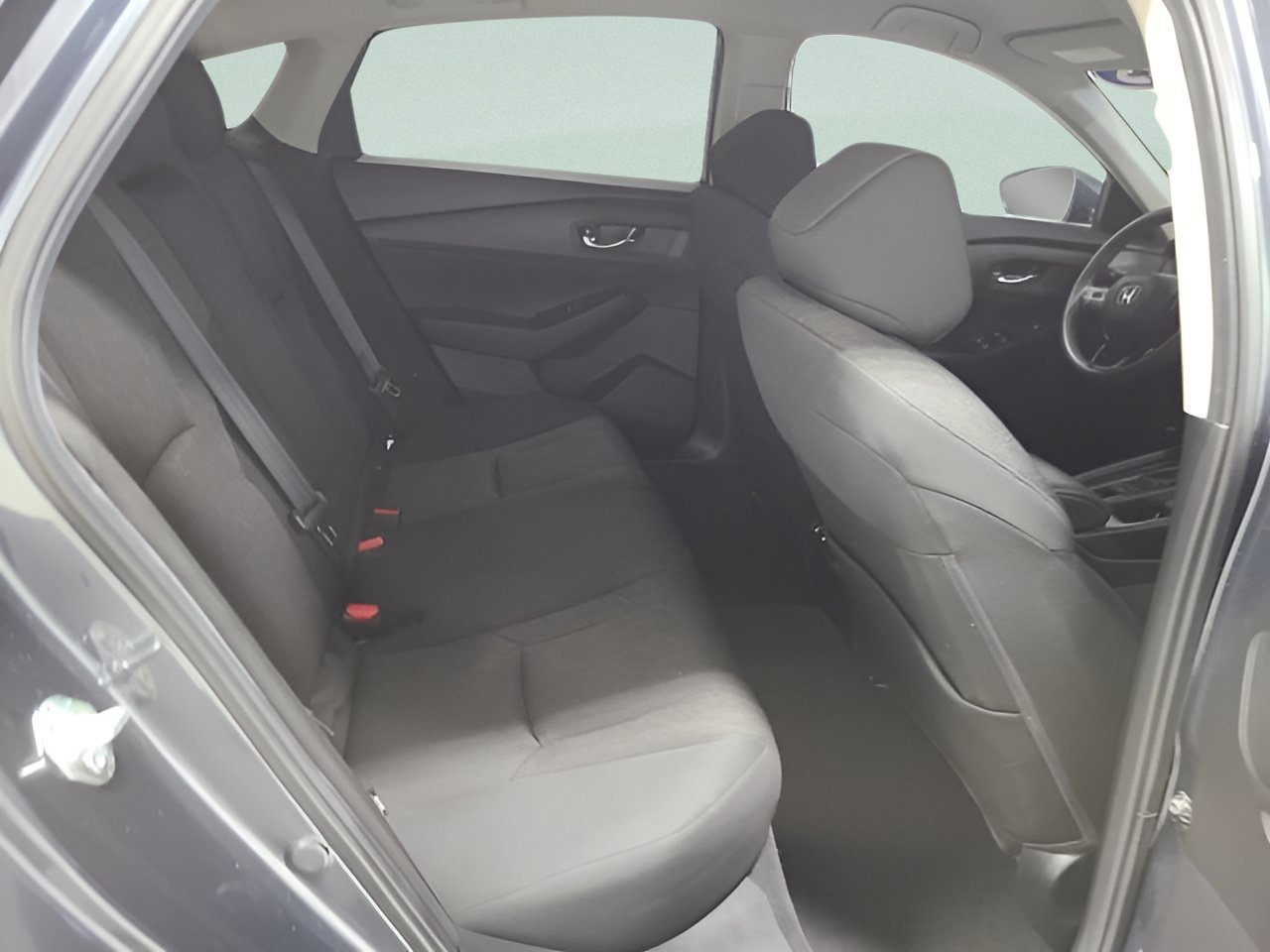 Used 2025 Meteorite Gray Metallic Honda LX image 12