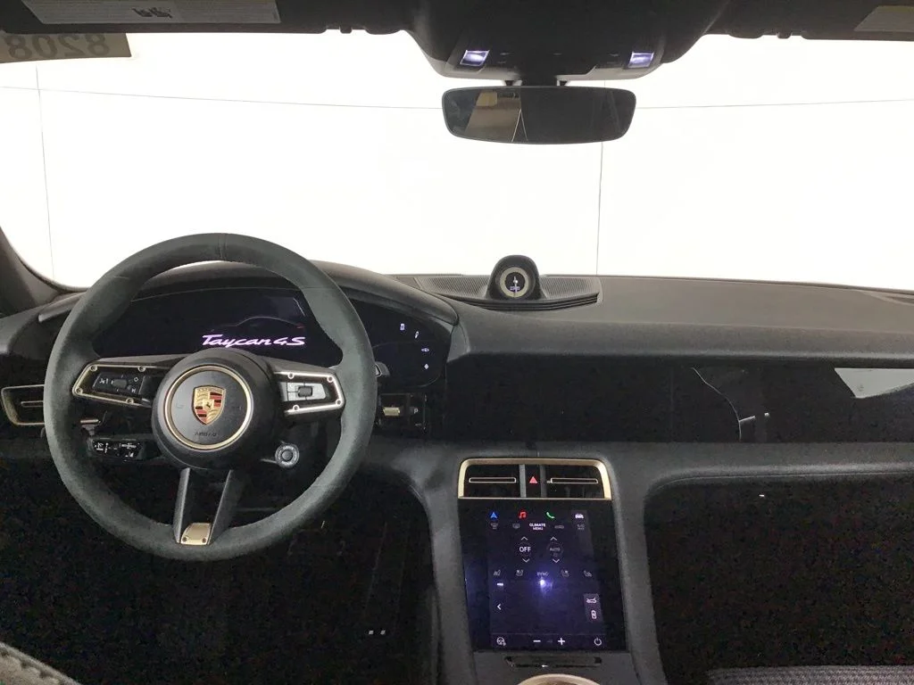 2025 Porsche Taycan S - Photo 22