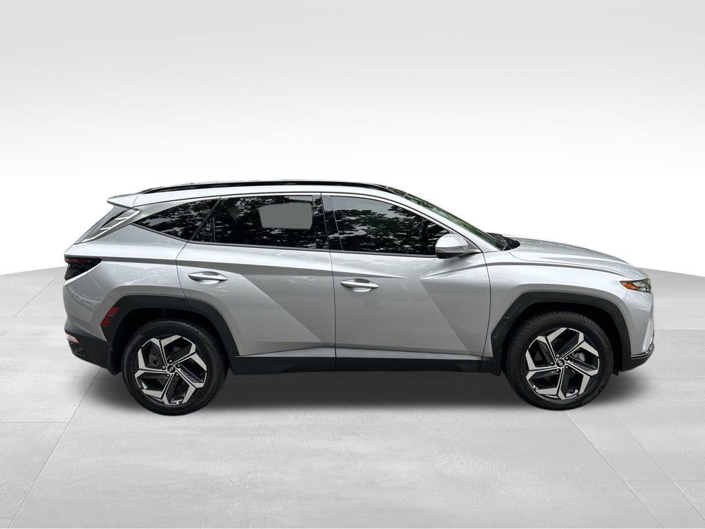 Used 2022 Silver Hyundai Limited image 7