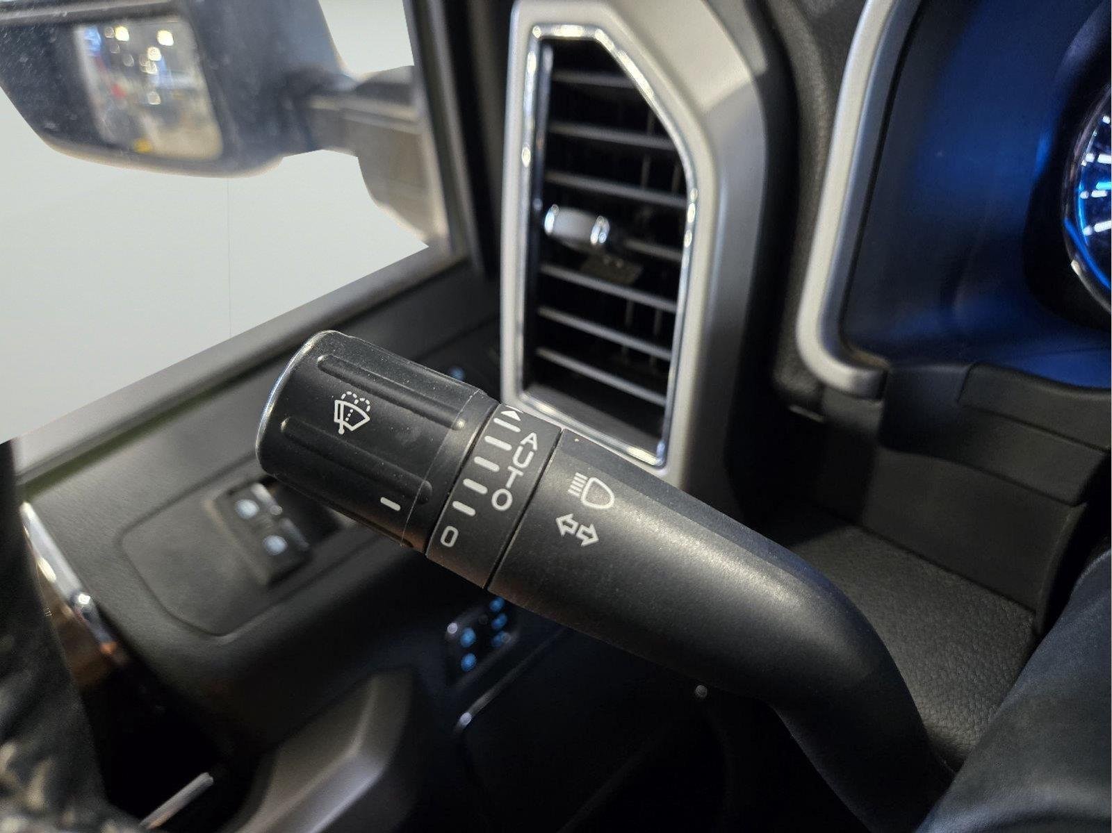 Used 2022 Iconic Silver Ford Lariat image 26