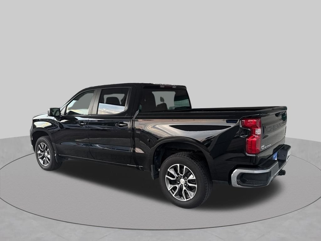 Used 2022 Black Chevrolet LT image 5