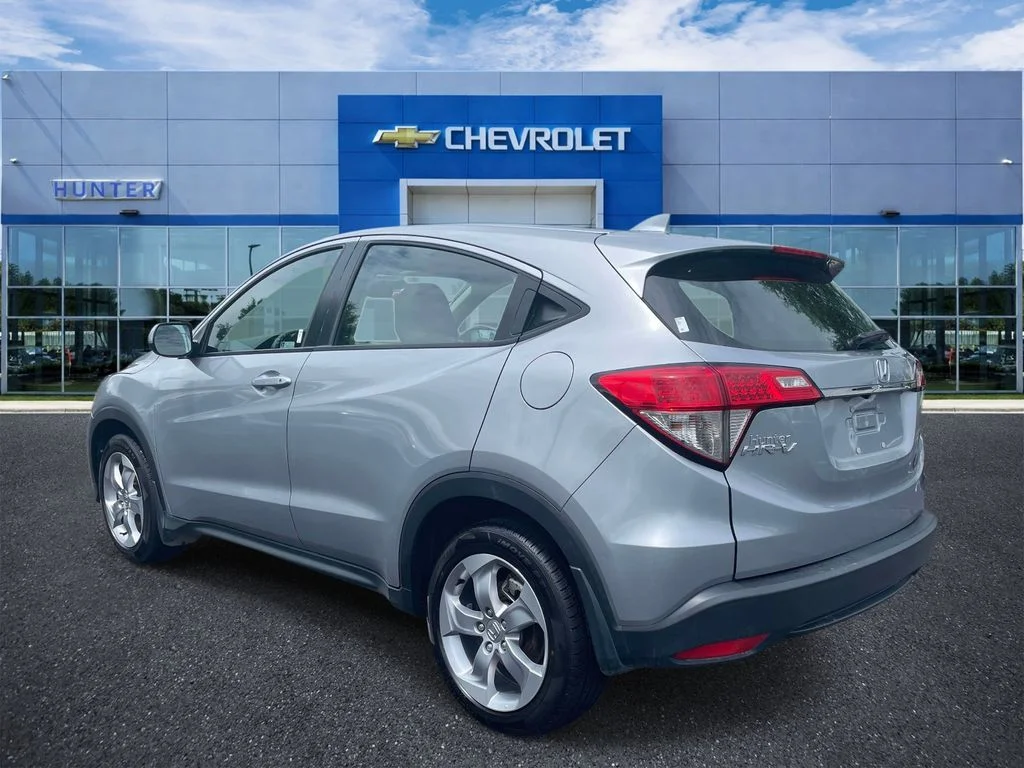 Used 2021 Lunar Silver Metallic Honda LX image 4