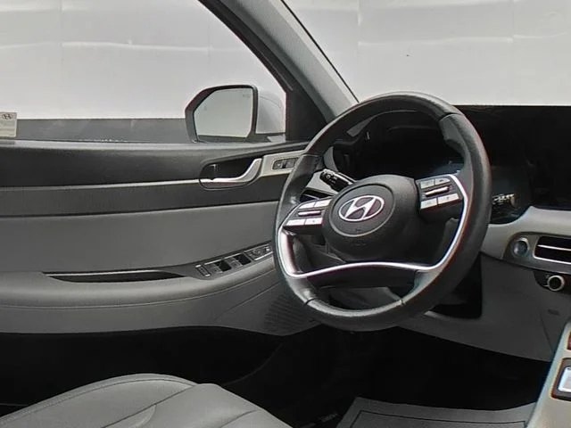 Used 2024 Silver Hyundai SEL image 35