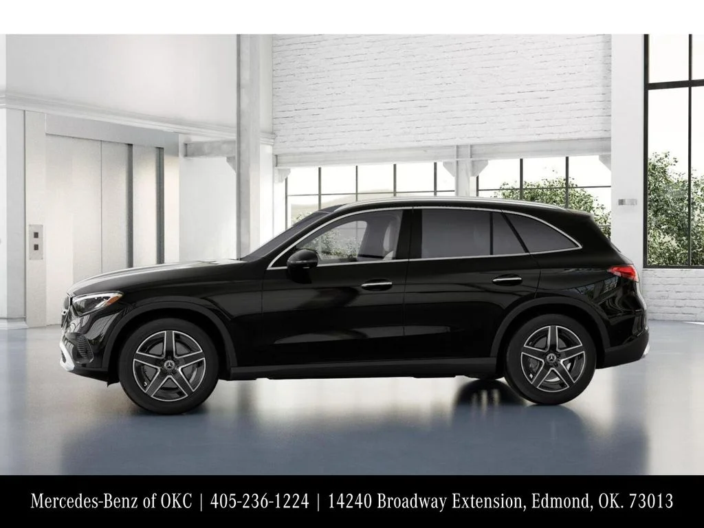 Used 2026 Black Mercedes-Benz GLC 300 image 35