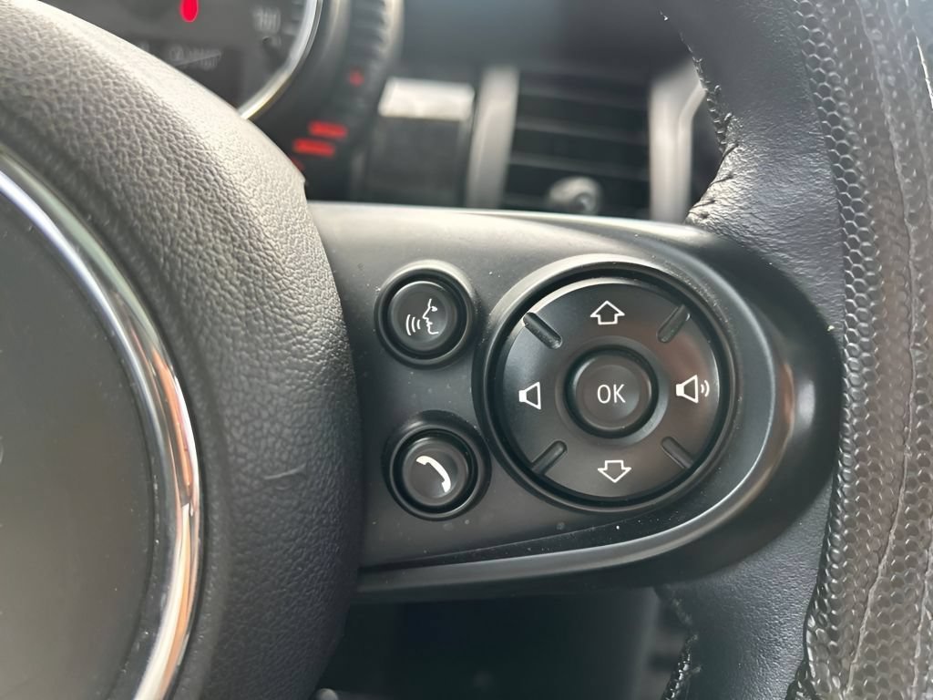 Used 2016 Electric Blue Metallic MINI Base image 25