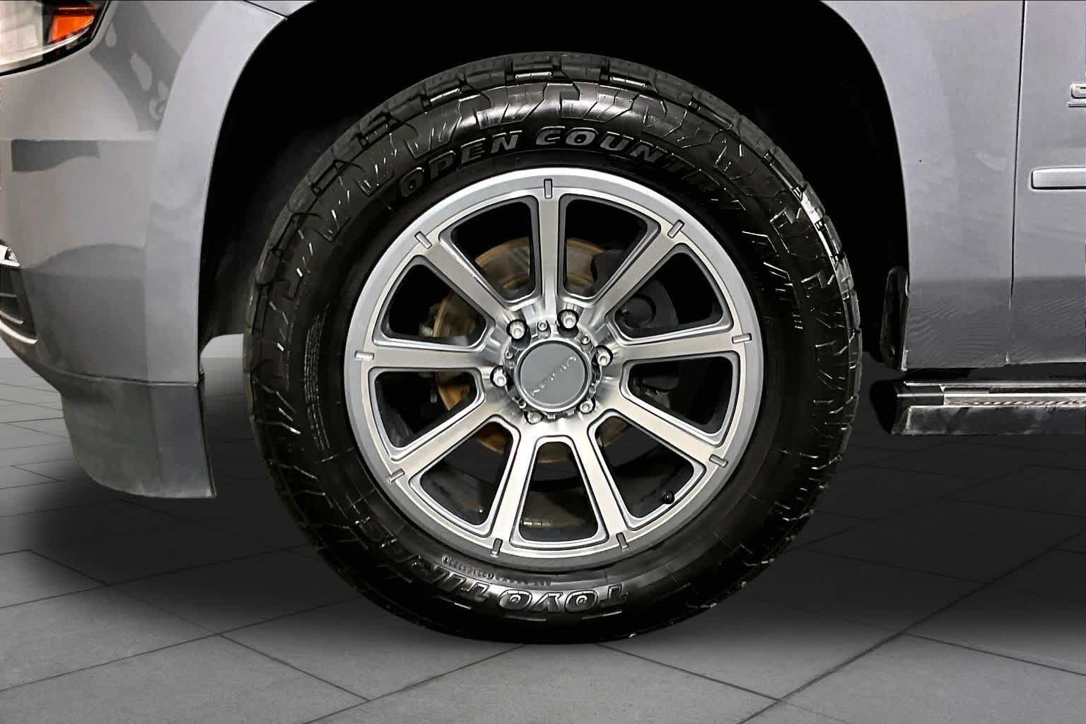Used 2020 Satin Steel Metallic Chevrolet Premier image 11
