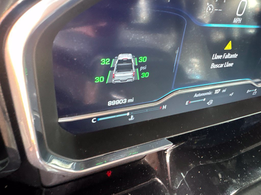 Used 2024 Summit White Chevrolet LT image 14
