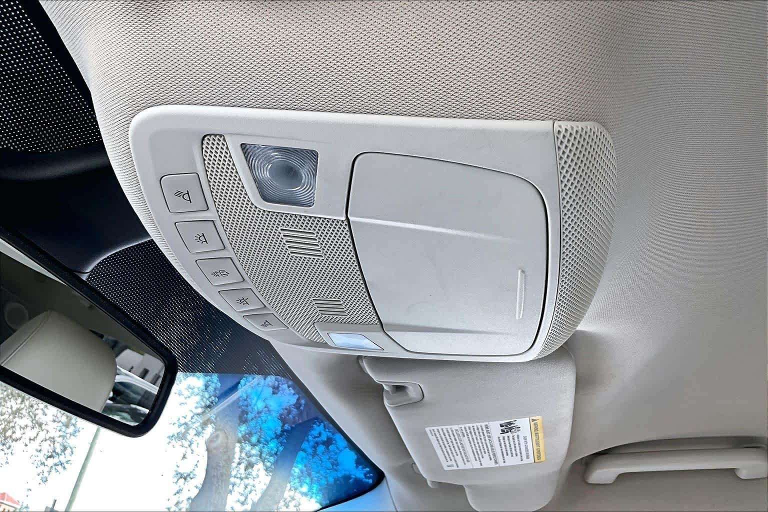 Used 2020 Star White Metallic Tri-Coat Ford Titanium image 32