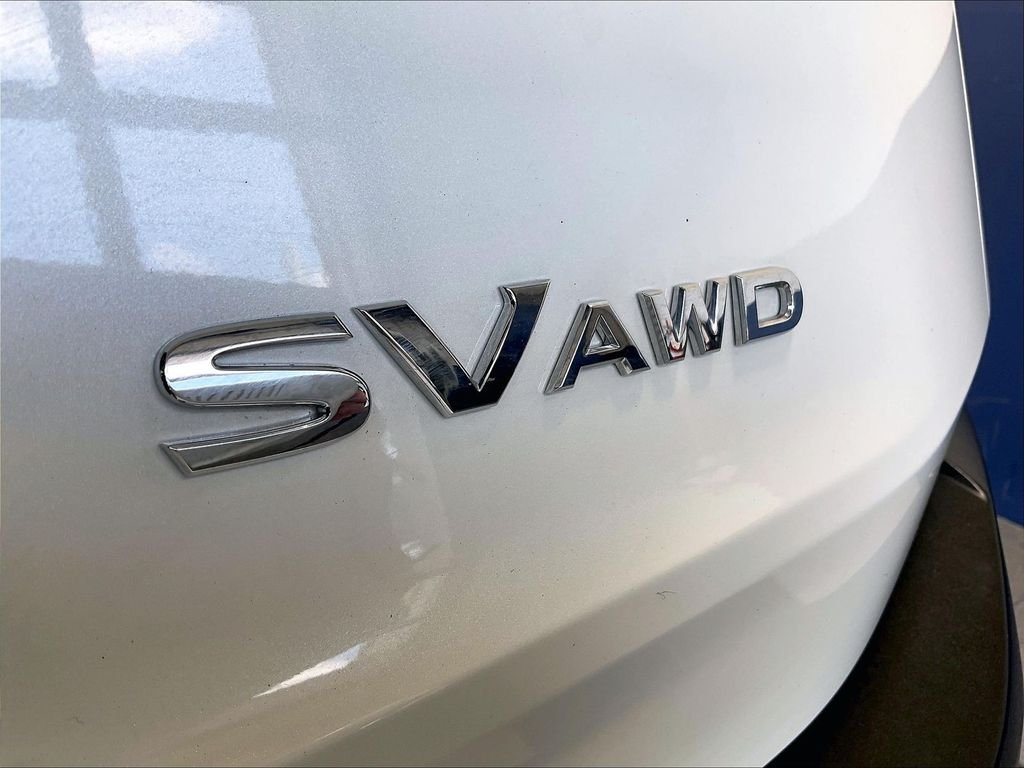 Used 2023 White Nissan SV image 29