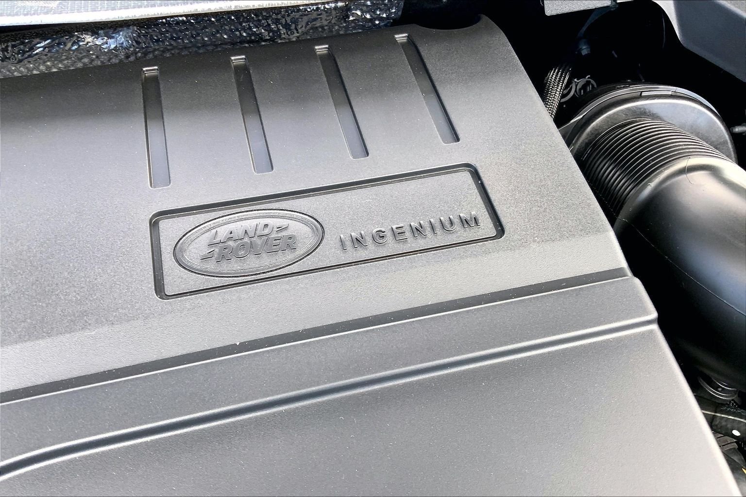 New 2026 Fuji White Land Rover Hoxton Edition image 17