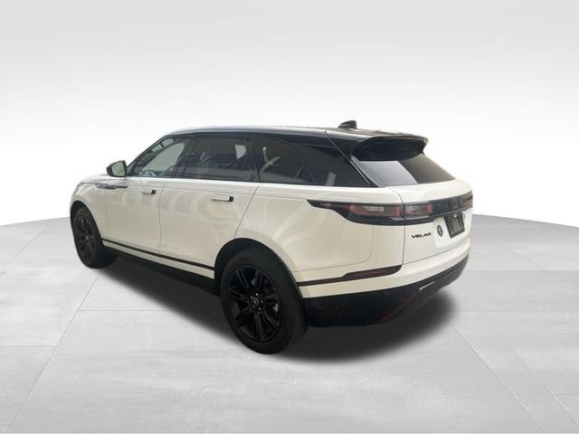 Used 2023 Fuji White Land Rover R-Dynamic S image 9