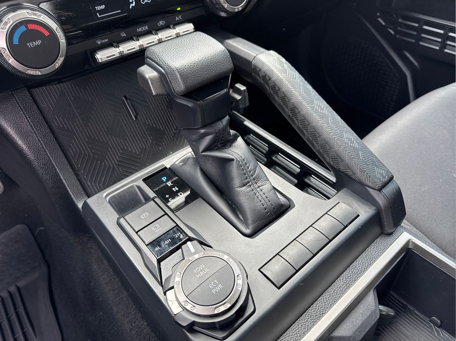 Used 2024 White Toyota SR5 image 28