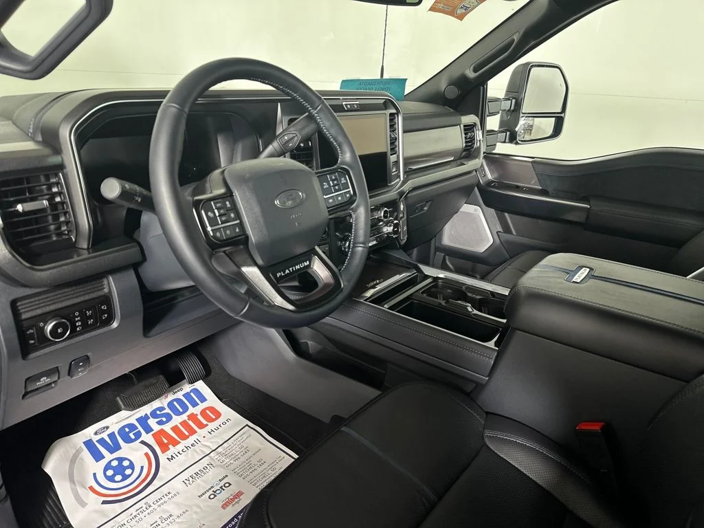 2026 Ford F-250 Super Duty Platinum - Photo 16
