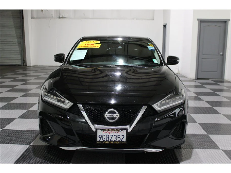 Used 2021 Super Black Nissan SV image 2