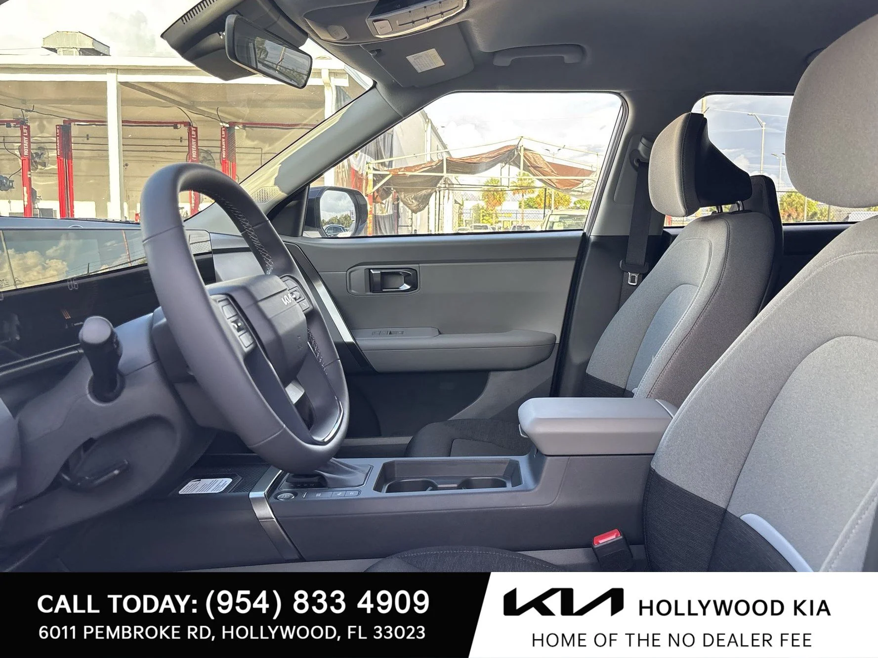 New 2027 Pale Gray Kia S image 15